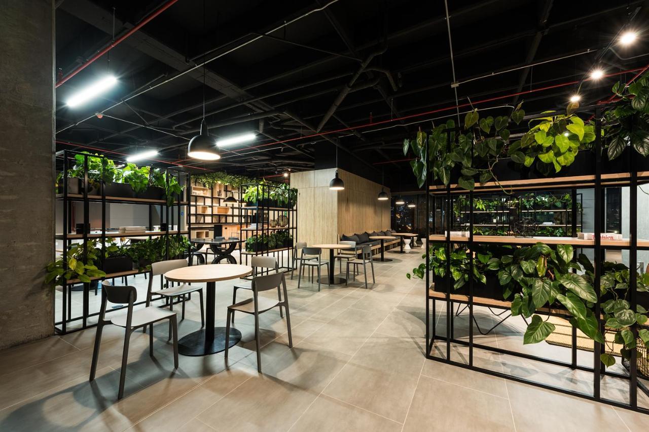 Go Living And Suites - Jalo Rent 메딜린 외부 사진